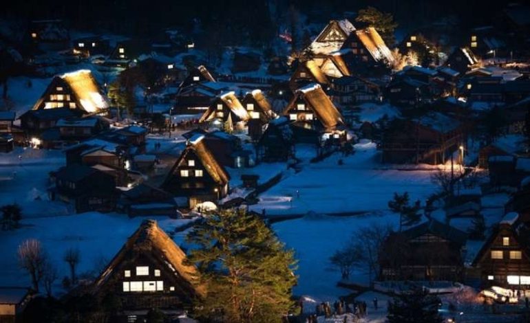 Wisata Musim Dingin ke Shirakawago Jepang