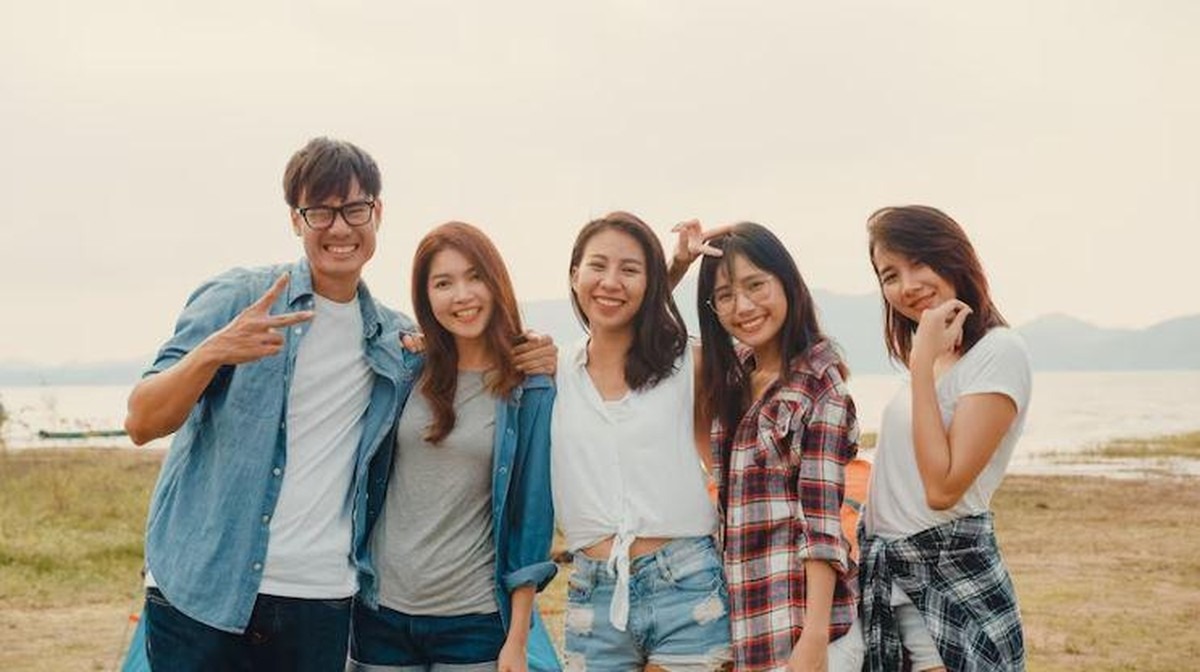 Gen Z Membangun Pertemanan Selama Pandemi COVID 19