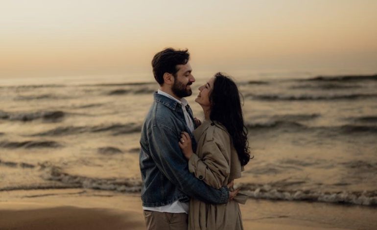 Pasangan yang Dewasa Menyelesaikan, Bukan Menghindari