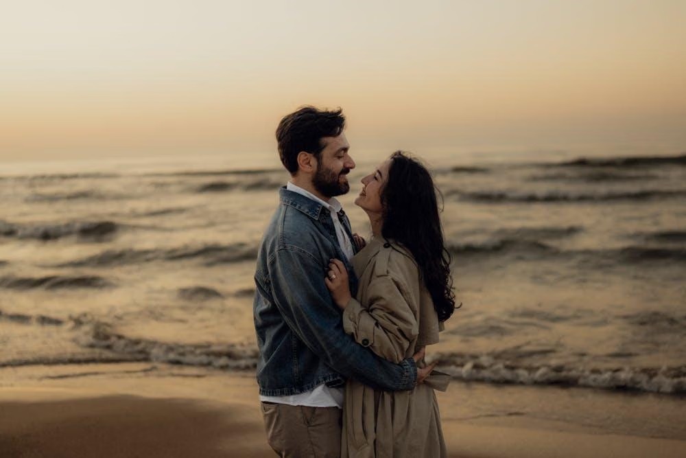 Pasangan yang Dewasa Menyelesaikan, Bukan Menghindari